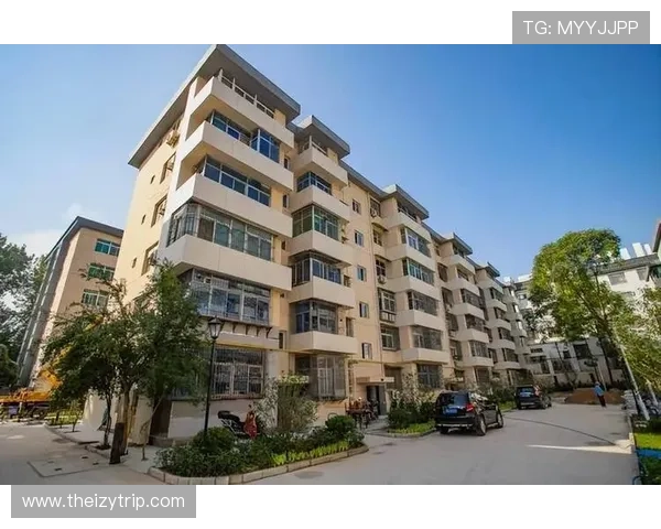 傅海峰退役后住的别墅，比我们小区所有楼加起来还贵